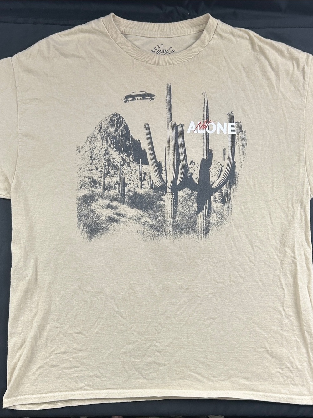 Trust The Universe Not Alone UFO Alien Graphic Tee XL